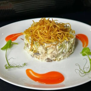 Салат с копчёной курицей